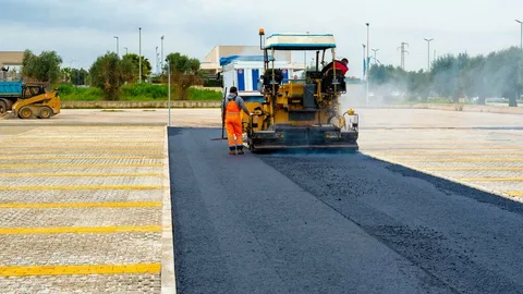 Need Expert Asphalt Paving Installation in Sacramento, CA - We got you covered