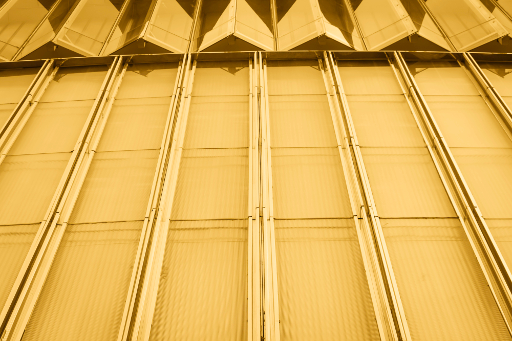 Essential Features of a Polyurethane Sandwich Panel Supplier UAE